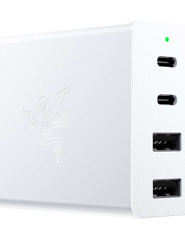 Stenski polnilec Razer 4-port USB-C 130W GaN